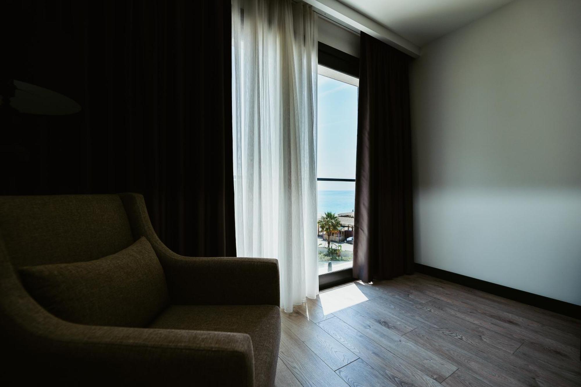 Palladium Beach Hotel- Private Beach Included ديرمي المظهر الخارجي الصورة